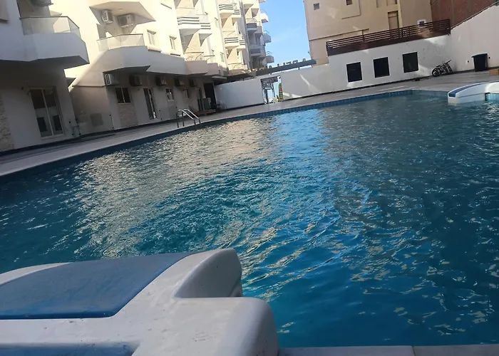 Sea View In Center Апартаменты Хургада